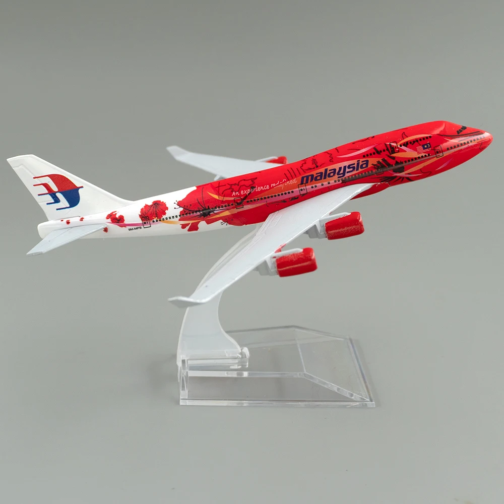 1/400 Flugzeug Boeing 747 Mala – Home Decor Malaysia Bewertung und Preis